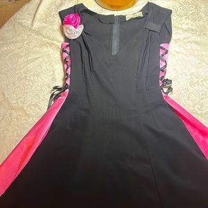 Bettie Page by Tatyana Retro Sleeveless Dress, Medium. Pink and white accents.